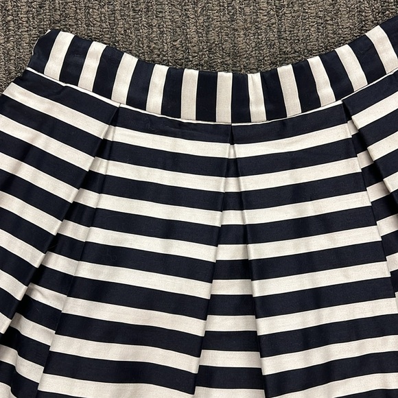 CH Herrera navy and cream silk tailor striped skirt. - Picture 2 of 5